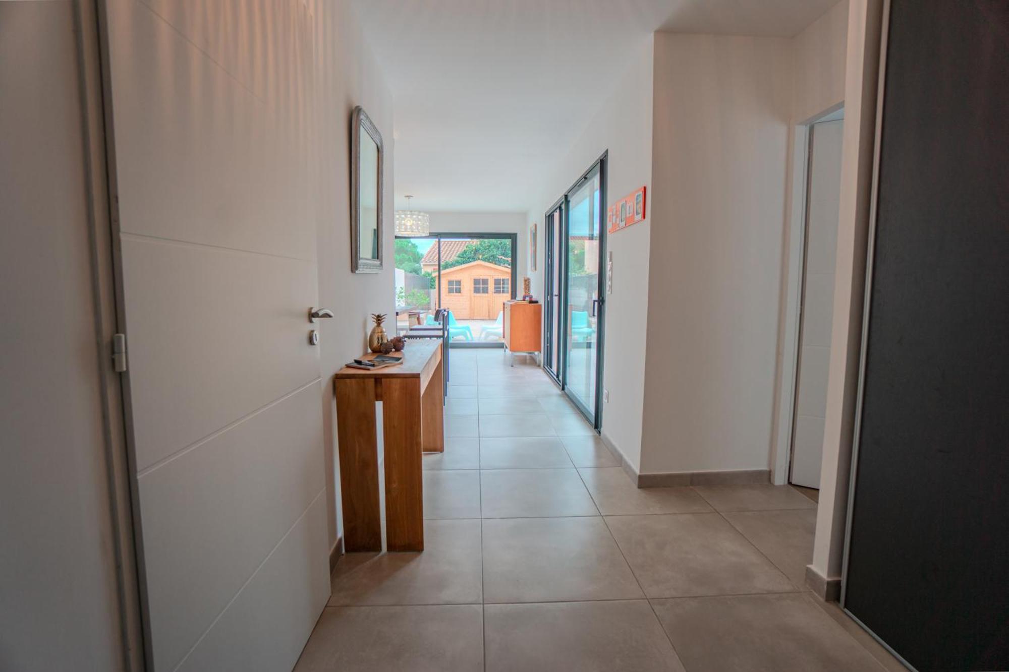 La Contemporaine 2 Chambres A Ste Marie Сент-Марі-ла-Мер Номер фото